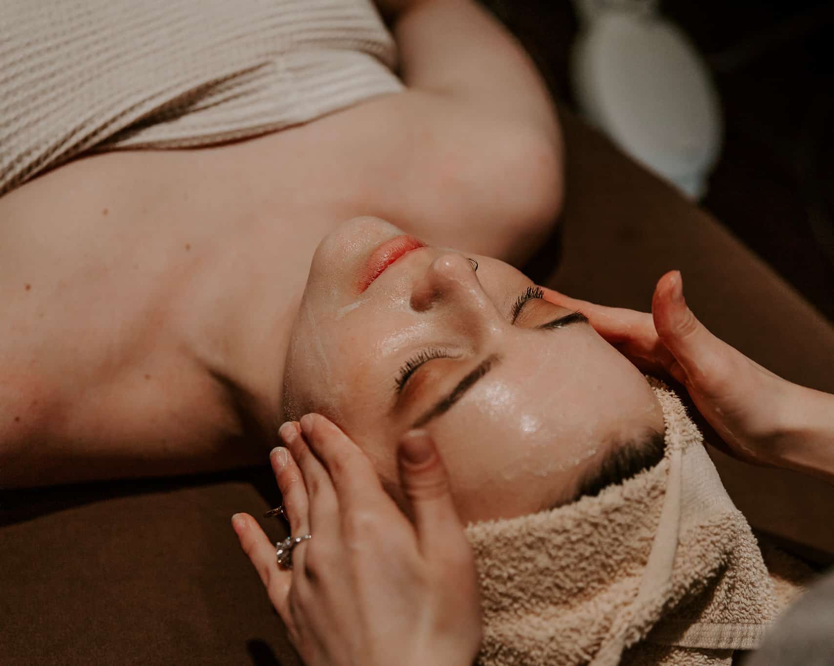 Winter Delight: Rejuvenate Your Skin with Luxurious Facials at Garbo’s Salon and Spa