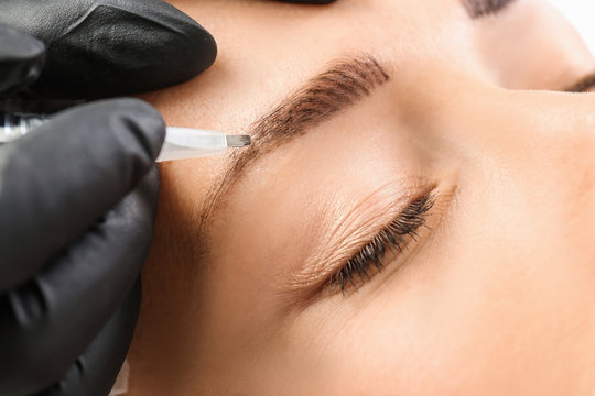 Microblading: The Secret Behind Perfect Eyebrows