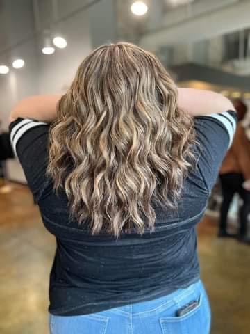 Garbo's Salon and Spa Curling service